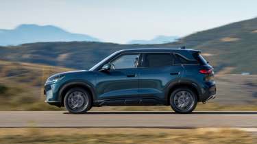 BYD Atto 2 DM-i - side