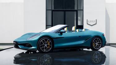Denza Z Spider