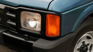 Land Rover Discovery Mk1 - headlight