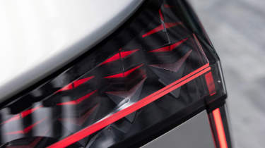 DS No8 - rear light