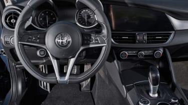 Alfa Romeo Giulia - interior