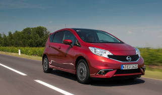Nissan Note 1.2 DIG-S front action