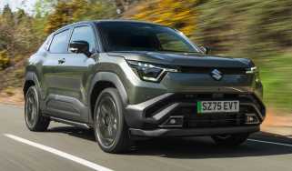 Suzuki e Vitara Motion - front tracking