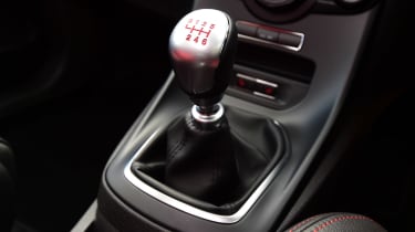Ford Fiesta ST 5-door - gearstick