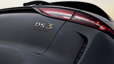 DS 3 Performance line - rear light and badging