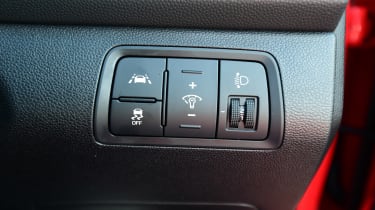 Hyundai i20 - buttons