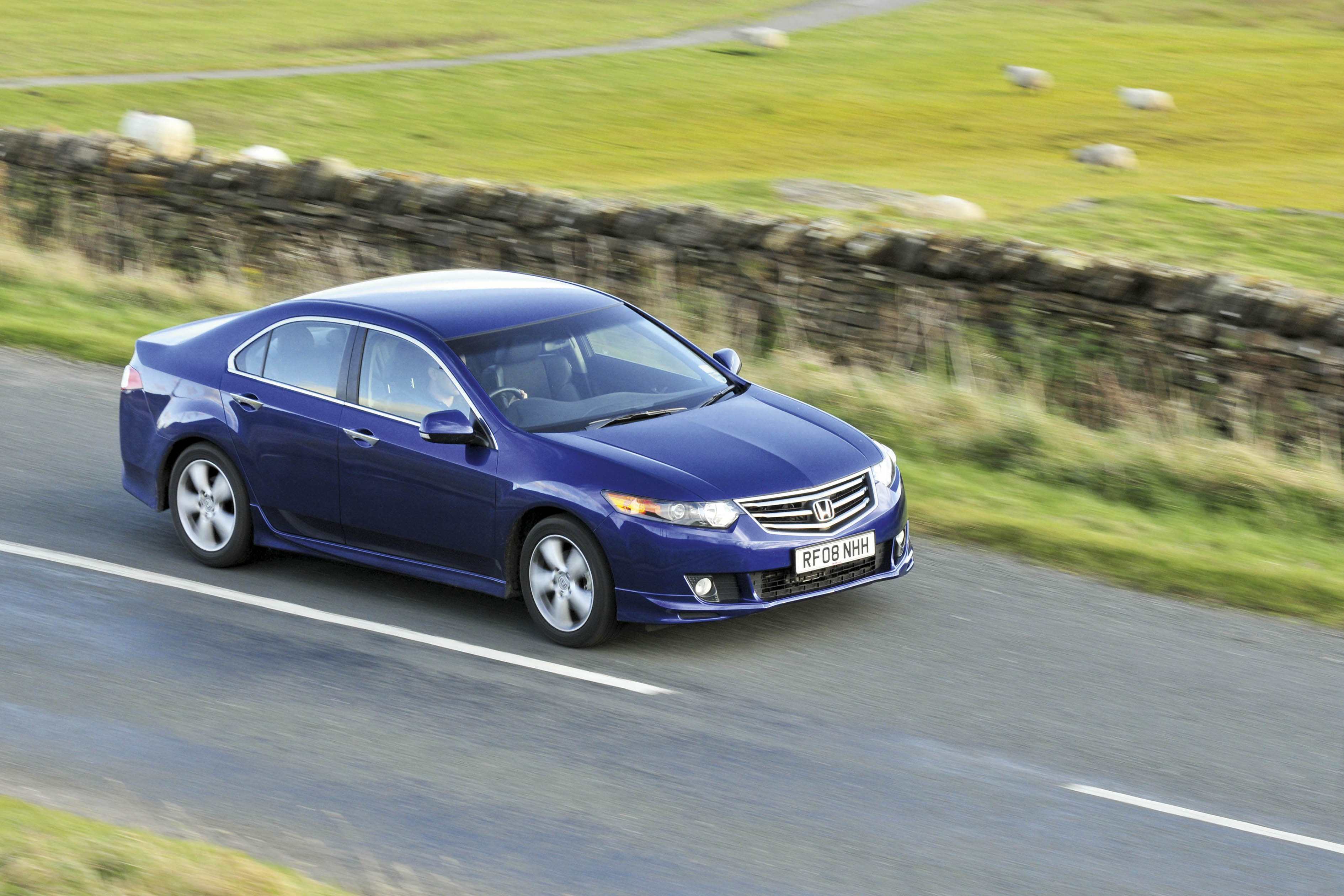 Honda Accord 2.2 i-DTEC ES GT  Auto Express