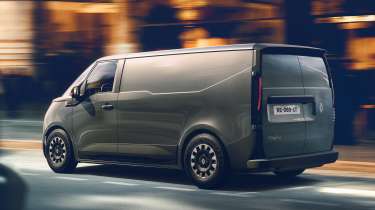 Renault Trafic - rear