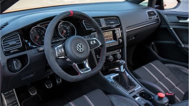Volkswagen Golf GTI Clubsport S - dash