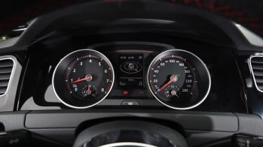Volkswagen Golf GTI Clubsport - dials