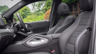 Mercedes GLE400e - front seats