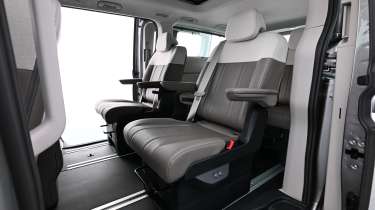 Kia PV5 Passenger - seats