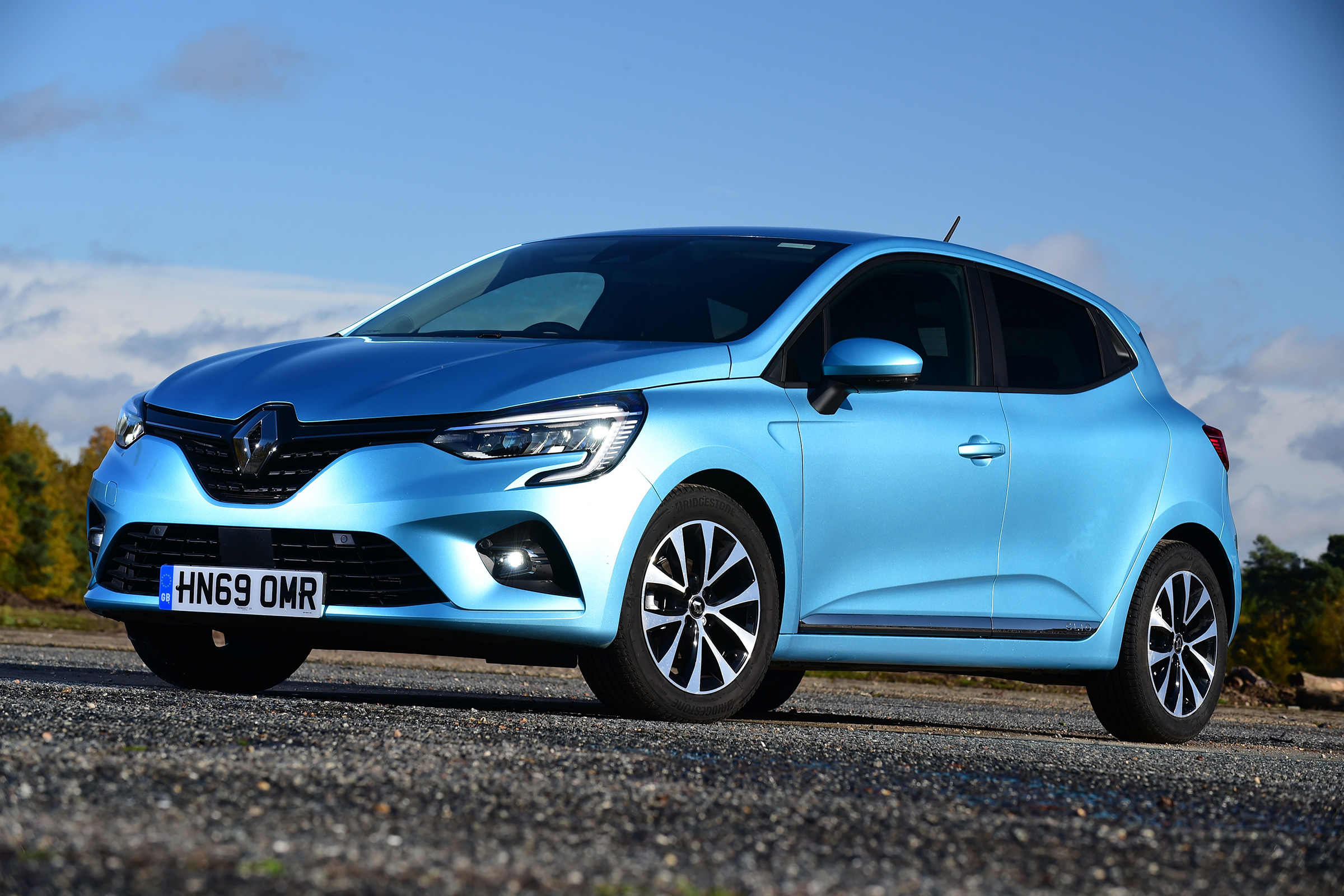 Renault offers five-year warranty on all new cars | Auto Express