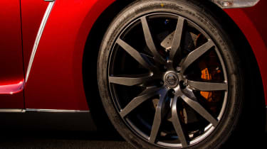 Nissan GT-R 2014 wheel