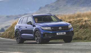 Volkswagen Touareg R - front cornering