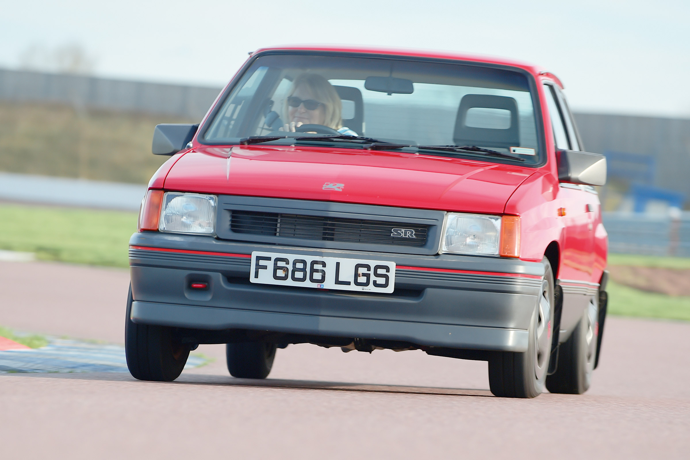 Vauxhall Nova 1.4SR | Auto Express