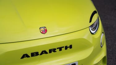 Abarth 500e - front detail