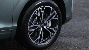 Audi Q3 - alloy wheel
