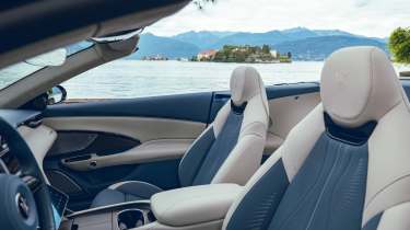Maserati GranCabrio Folgore - front seats