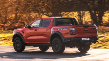 Ford Ranger Raptor - rear tracking