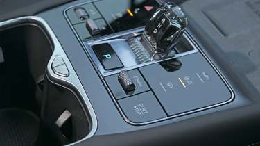 BYD Sealion 7 - drive selector