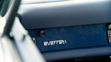 Everrati 911 Convertible - dashboard badge