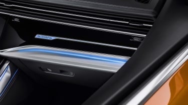 New Audi Q8 - vents