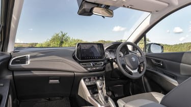 Suzuki S-Cross Hybrid - interior