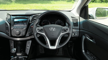 Volkswagen Passat Estate steering wheel