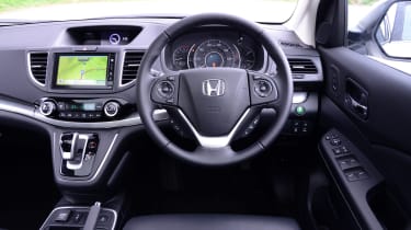 Honda CR-V Mk4 - interior