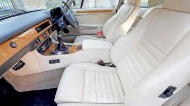 Jaguar XJS - seats