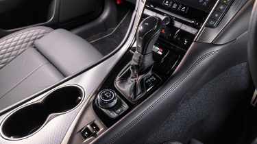 Nissan Skyline Nismo - gear selector