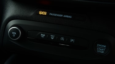 Ford Focus - physical controls