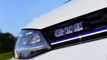 Volkswagen Golf GTE 2017 - headlight