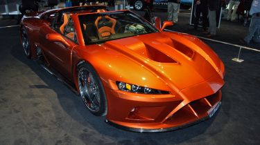 Falcon F7 front three-quarters