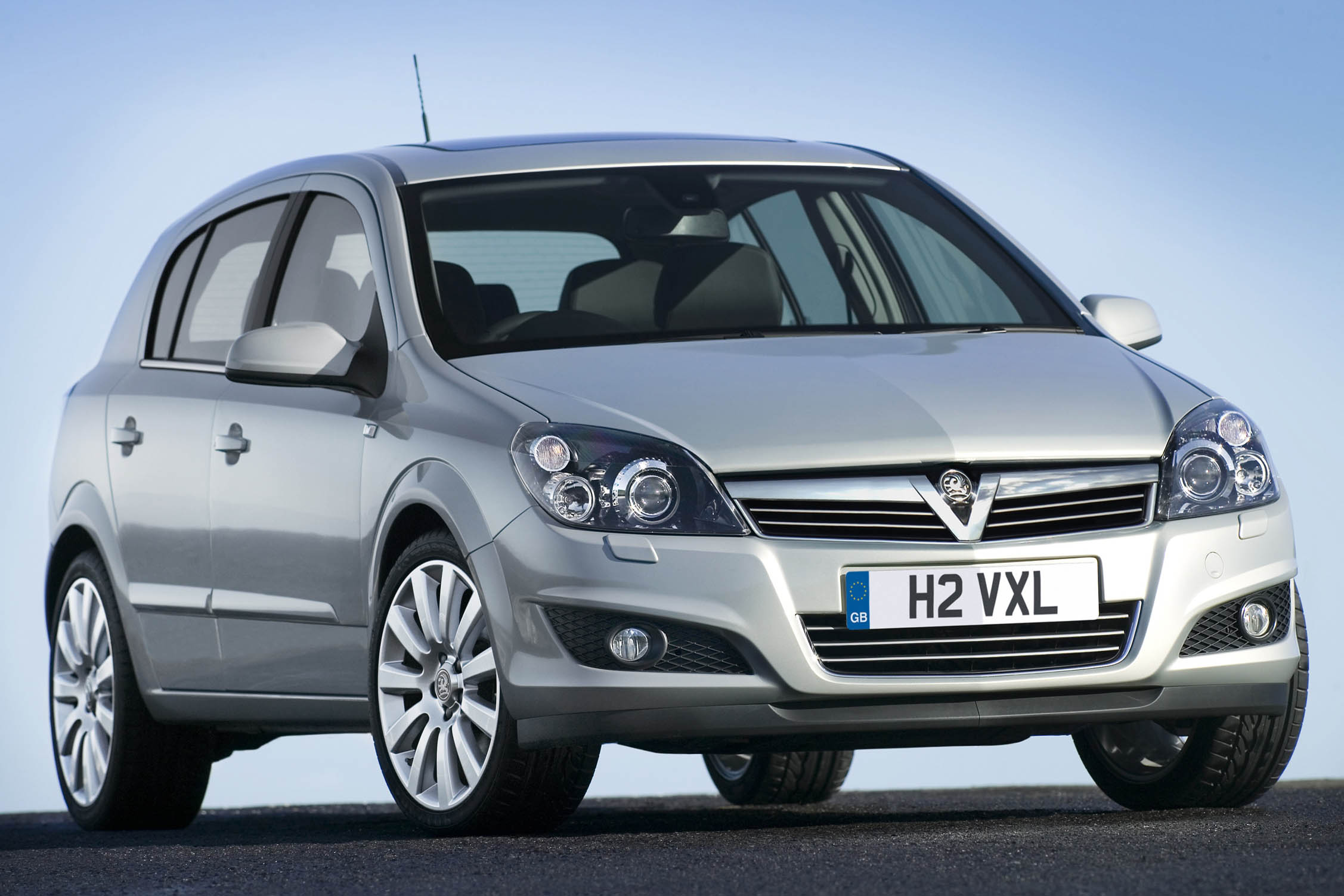 Family Hatchback: Vauxhall Astra | Auto Express