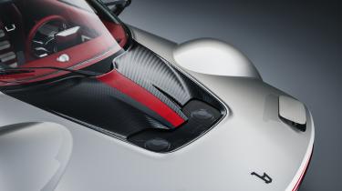 Bertone Runabout - carbon bonnet