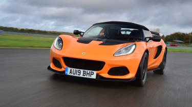 Lotus Elise - front tracking