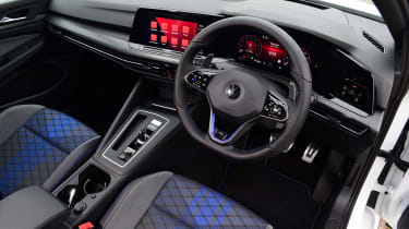Volkswagen Golf R - cabin
