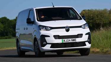 Citroen e-Dispatch - front cornering