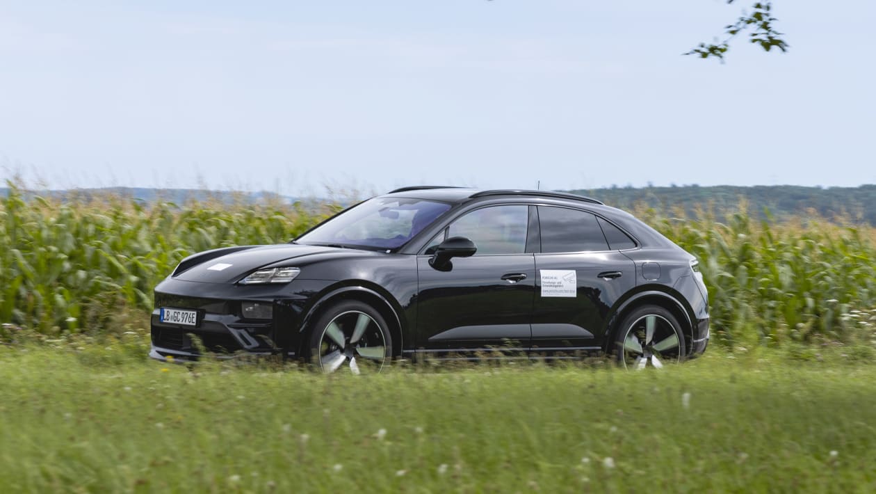 Porsche%20Macan%20EV%20prototype-10.jpg