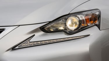 Lexus IS 250 headlight
