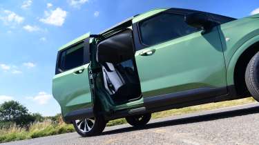 Ford Tourneo Courier Titanium - side door