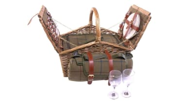 Best picnic hampers and backpacks - Alfresco Dining Highlands picnic hamper