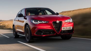 Alfa Romeo Stelvio - front tracking