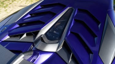 Lamborghini Aventador SVJ - engine