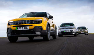 Jeep Avenger, Kia Niro EV and Volkswagen ID.3 - front tracking
