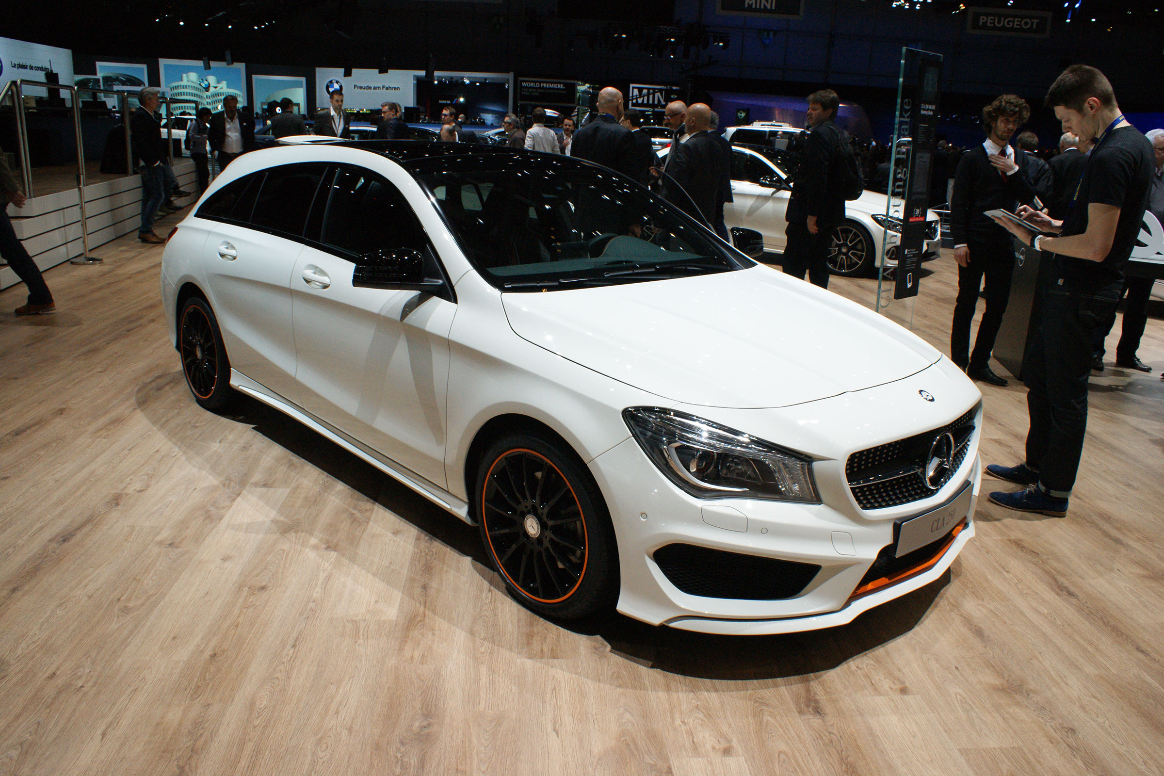 Mercedes Cla Shooting Brake Arrives In Geneva Auto Express