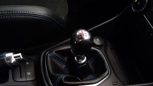 Ford Fiesta ST Edition - gear lever