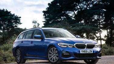 BMW 320d xDrive Touring - front static